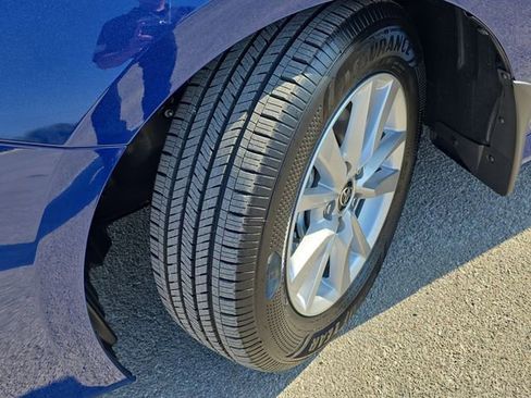 Used 2026 Toyota Camry LE image 32