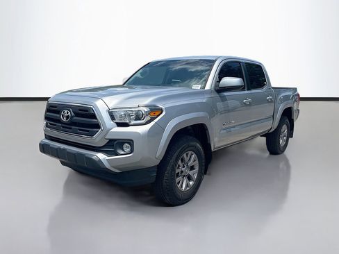 Used 2017 Toyota Tacoma SR5 w/ Tow Package RWD image 7