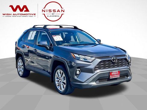 Used 2024 Toyota RAV4 XLE Premium FWD image 4