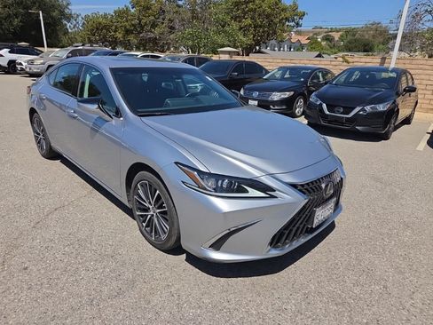 Used 2024 Lexus ES 300h w/ Premium Package FWD image 7