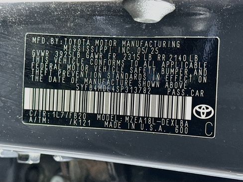 Used 2025 Toyota Corolla LE FWD image 12
