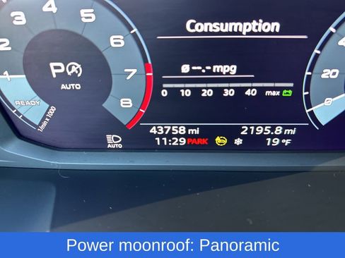 Used 2023 Audi Q3 2.0T Premium image 24