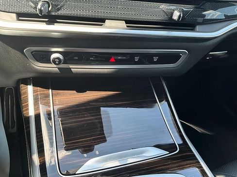 Used 2023 BMW X7 xDrive40i w/ M Sport Package AWD/4WD image 22