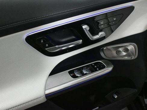 New 2027 Mercedes-Benz GLC 300 4MATIC image 8