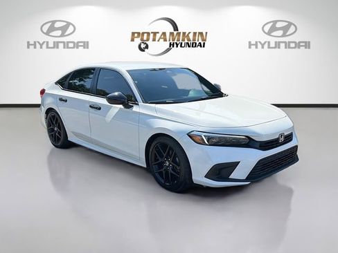 Used 2024 Honda Civic Sport image 3