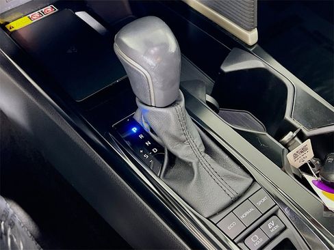 Certified 2025 Toyota Camry SE image 16