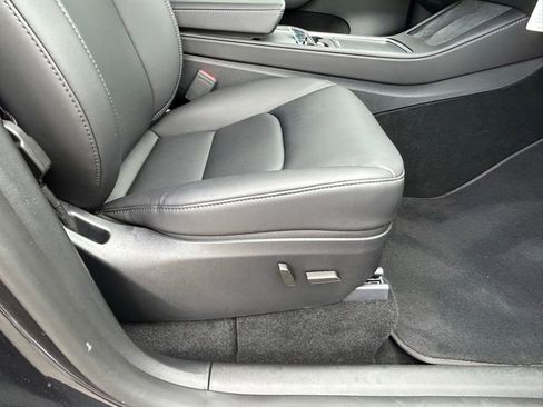 Used 2024 Tesla Model Y 2WD image 38