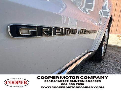 Used 2018 Jeep Grand Cherokee Summit AWD/4WD image 8