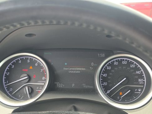 Used 2023 Toyota Camry XLE FWD image 2