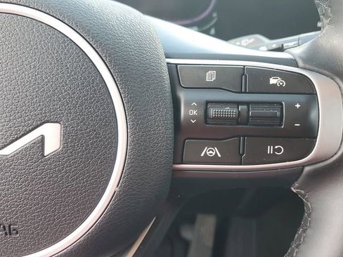 Certified 2024 Kia Sportage EX image 21