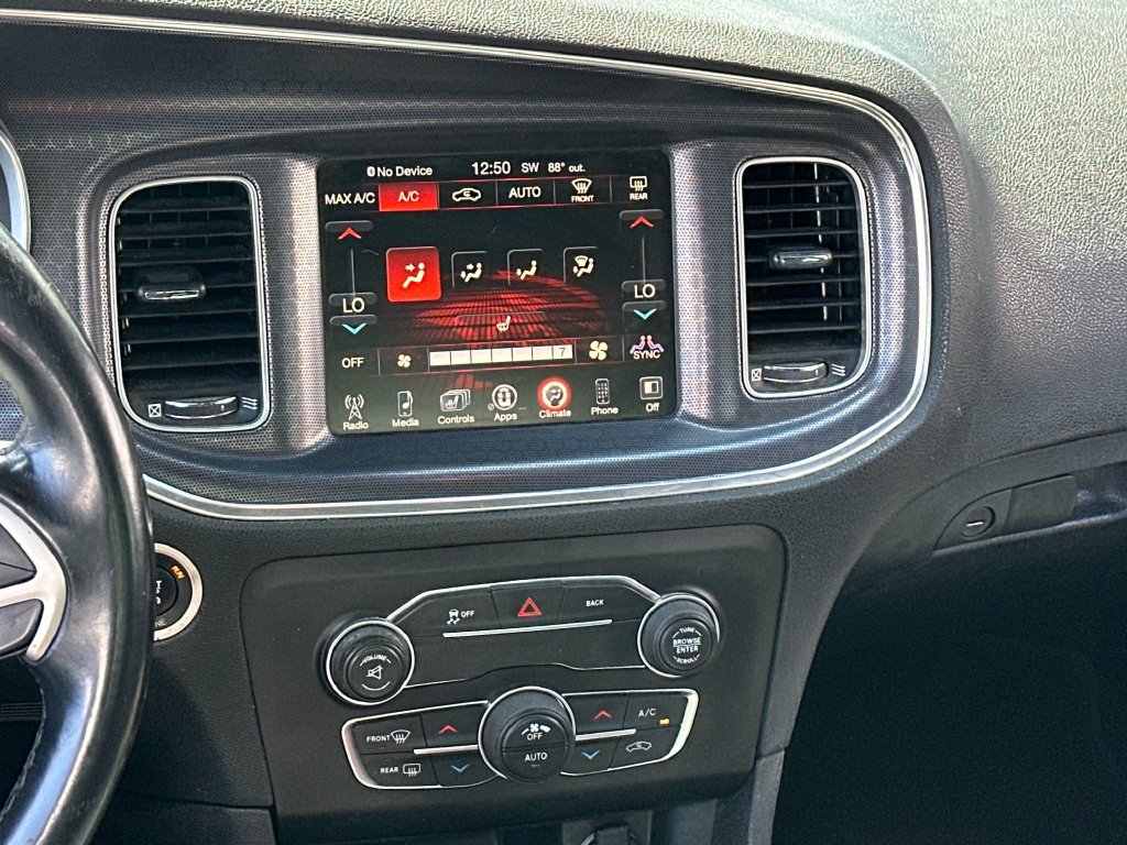Used 2016 Dodge Charger SXT RWD image 16