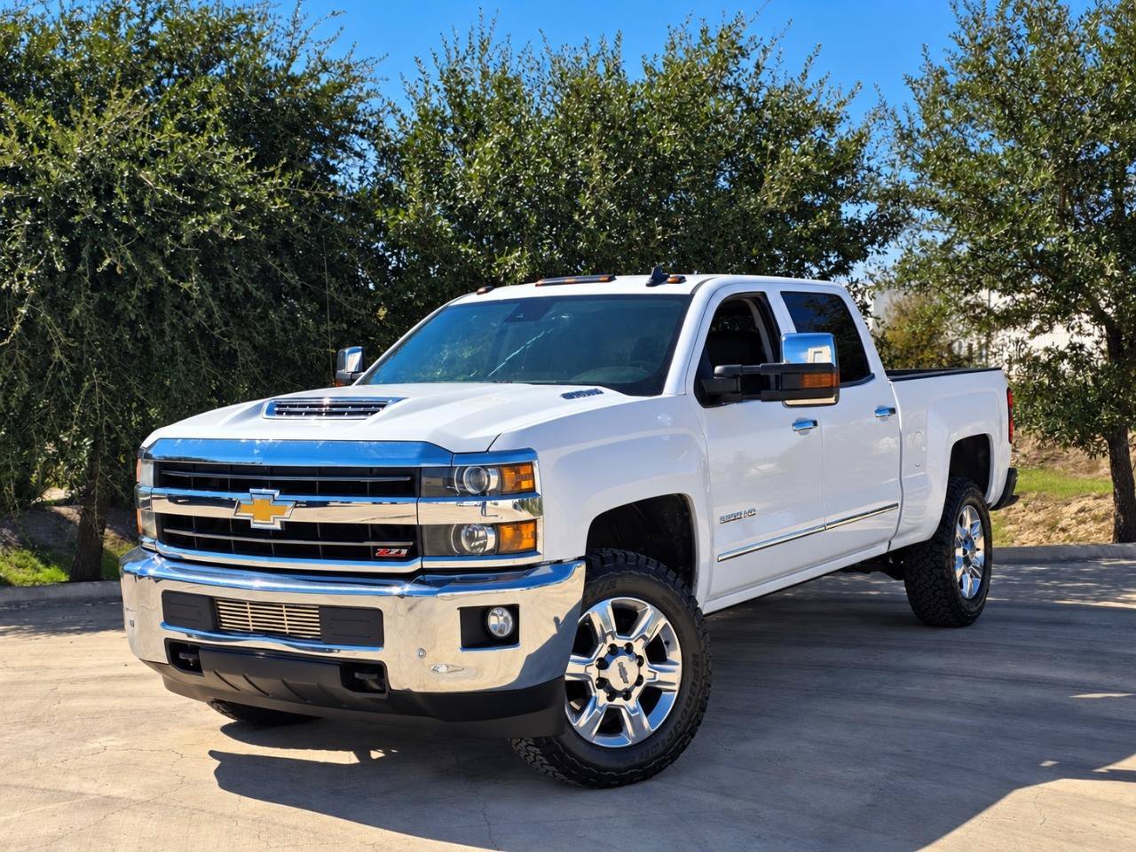 Used 2019 Chevrolet Silverado 2500 LTZ w/ Duramax Plus Package AWD/4WD image 1