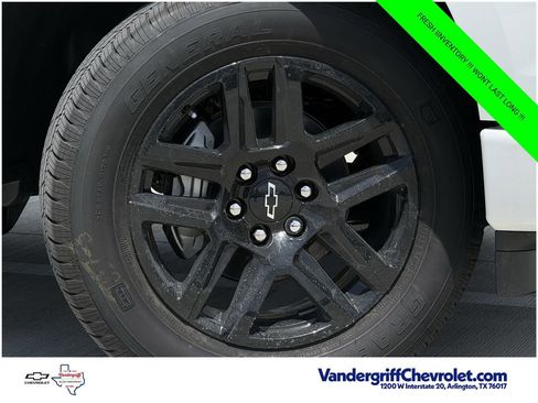 New 2026 Chevrolet Silverado 1500 Custom RWD image 9