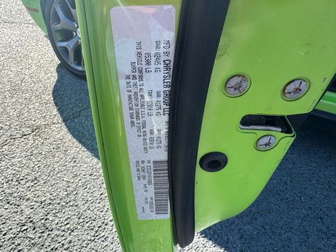 Used 2015 Dodge Challenger R/T Plus image 24