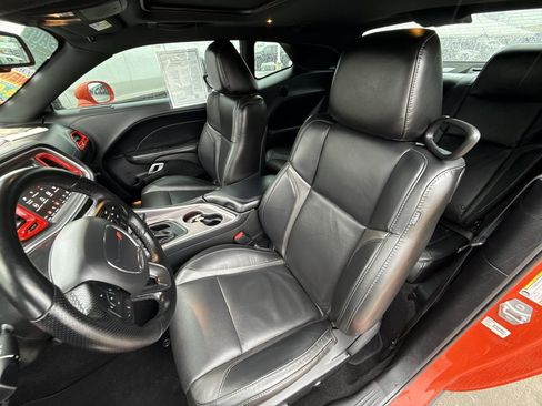 Used 2021 Dodge Challenger SXT w/ Plus Package image 18
