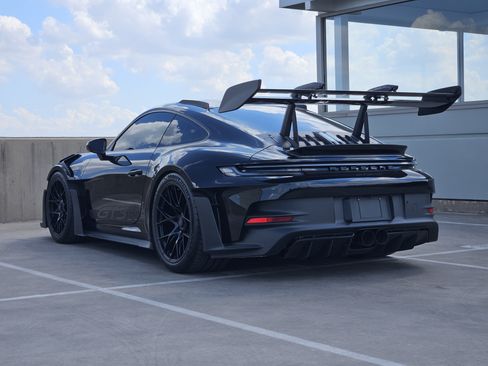 Certified 2025 Porsche 911 GT3 RS RWD image 3