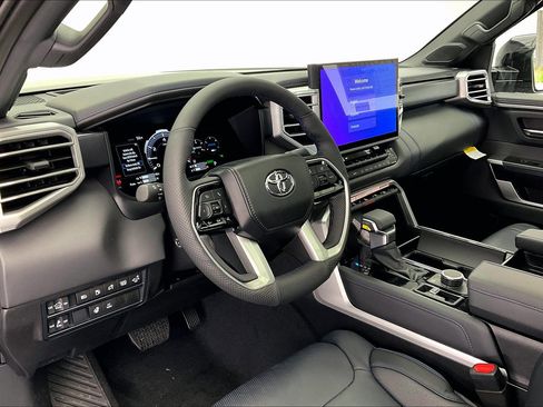 New 2025 Toyota Tundra Platinum AWD/4WD image 4