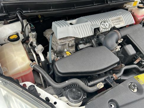 Used 2011 Toyota Prius Three image 30