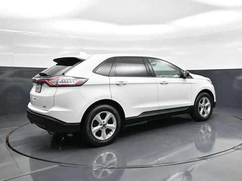 Used 2017 Ford Edge SE FWD image 21