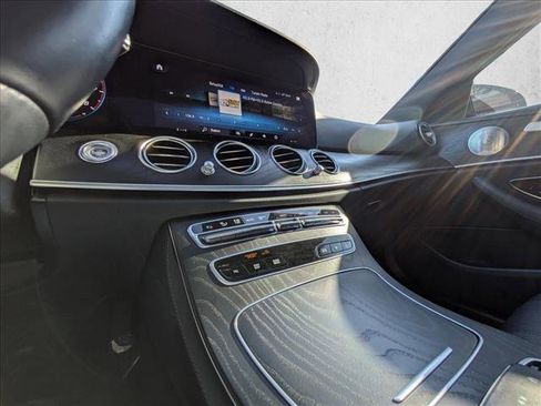 Used 2022 Mercedes-Benz E 350 Sedan image 13