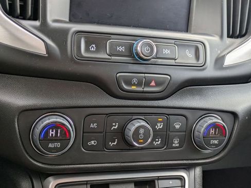 Used 2023 GMC Terrain SLE w/ Driver Convenience Package image 24