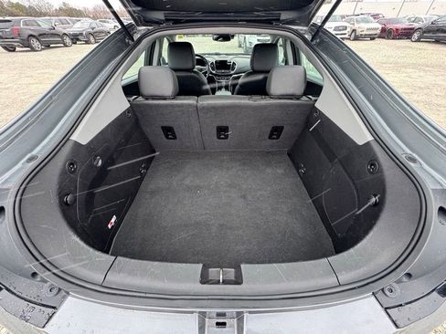 Used 2018 Chevrolet Volt Premier w/ Driver Confidence Package image 14