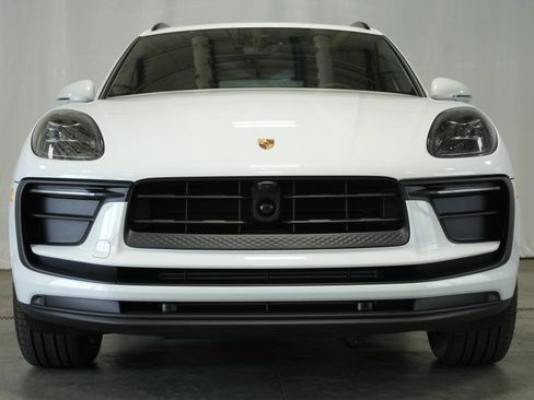 New 2025 Porsche Macan image 11