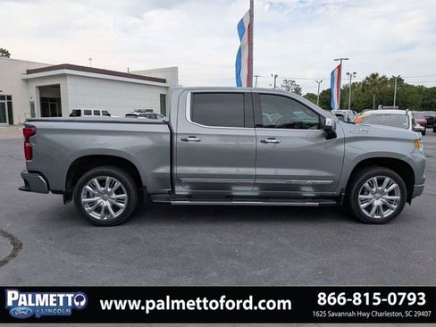 Used 2023 Chevrolet Silverado 1500 High Country w/ Technology Package AWD/4WD image 3