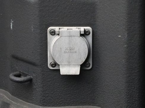 Used 2022 Chevrolet Silverado 1500 LT image 12