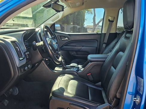 Used 2022 Chevrolet Colorado Z71 w/ Trail Boss Package AWD/4WD image 27