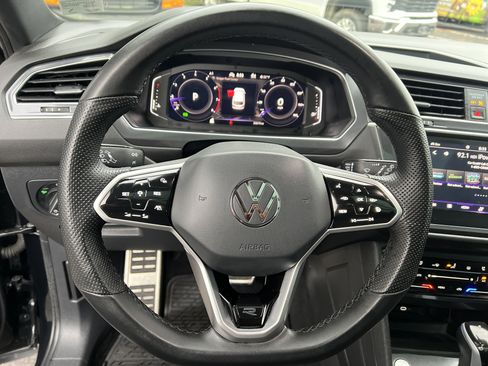 Used 2024 Volkswagen Tiguan SEL R-Line image 18