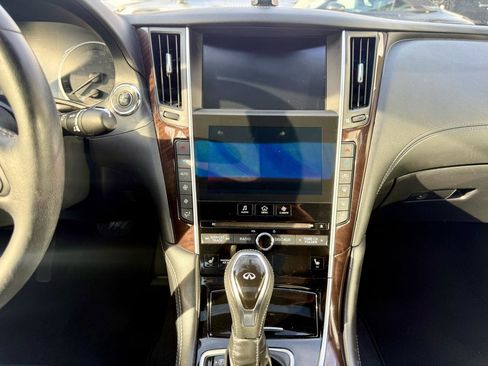 Used 2018 INFINITI Q50 Luxe w/ Essential Package (2.0T Luxe) AWD/4WD image 31