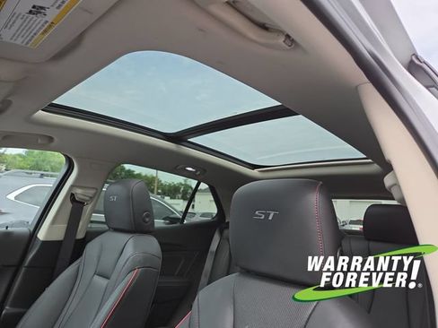 Used 2023 Buick Envision Essence w/ Sport Touring Package AWD/4WD image 13