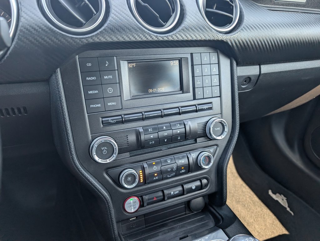 Used 2018 Ford Mustang Coupe RWD image 18