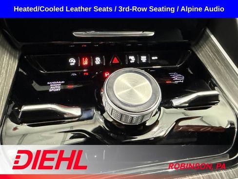Used 2024 Jeep Wagoneer Series III AWD/4WD image 40