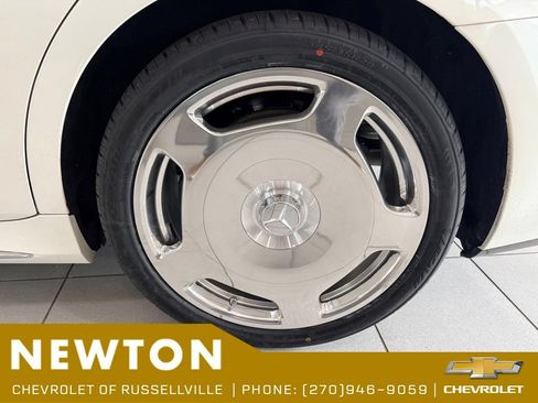 Used 2022 Mercedes-Benz S 500 4MATIC w/ AMG Line Package image 27