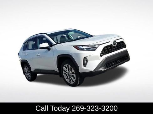 Used 2024 Toyota RAV4 XLE Premium image 8