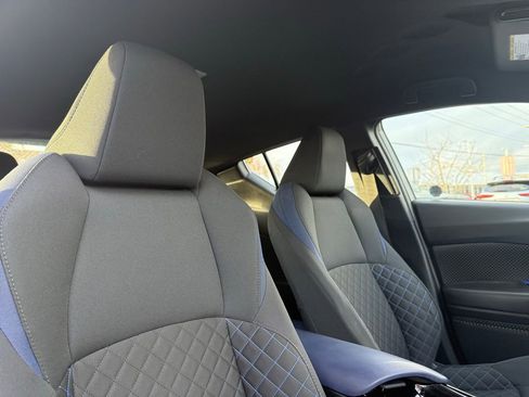 Certified 2022 Toyota C-HR XLE image 23