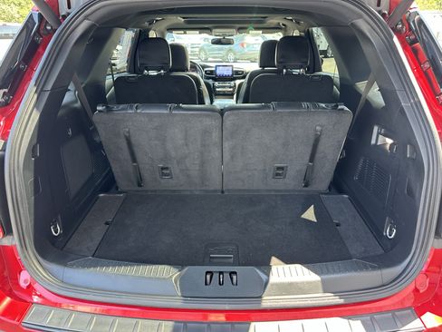 Used 2023 Ford Explorer ST-Line w/ Class IV Trailer Tow Package AWD/4WD image 7