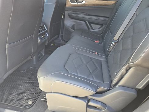 New 2026 Volkswagen Atlas SE image 21