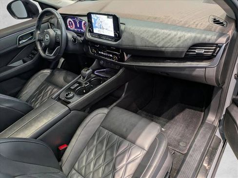 Used 2021 Nissan Rogue Platinum image 21