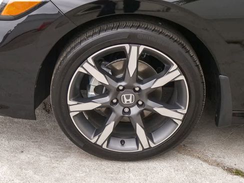 Certified 2025 Honda Civic Sport Touring image 5