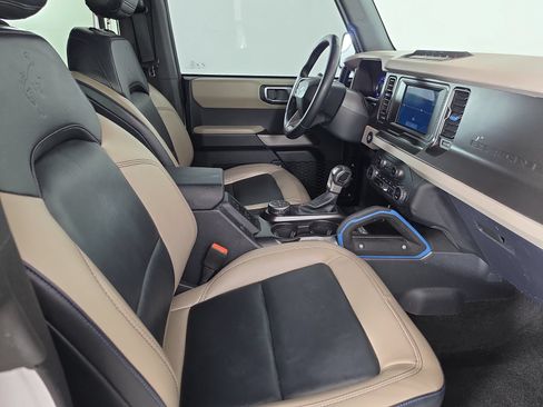 Used 2023 Ford Bronco Wildtrak AWD/4WD image 42
