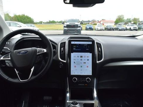 Used 2024 Ford Edge Titanium AWD/4WD image 39