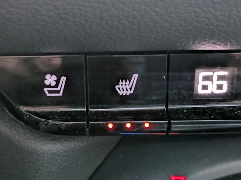 Used 2022 Chevrolet Blazer Premier w/ Enhanced Convenience Package image 30