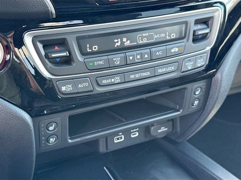 New 2026 Honda Ridgeline Black Edition image 18