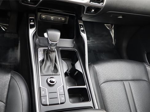 Certified 2023 Kia Sorento S w/ Panoramic Sunroof Package image 22