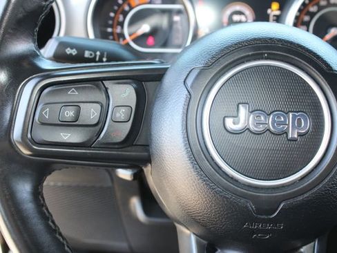 Used 2022 Jeep Wrangler Unlimited Sport w/ Sun And Sound Package AWD/4WD image 17
