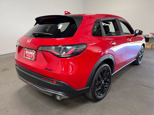Used 2025 Honda HR-V Sport image 3
