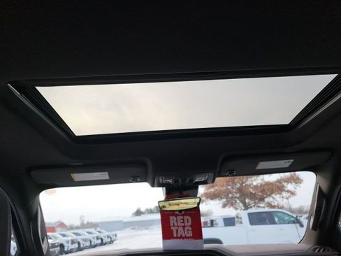 Used 2024 GMC Sierra 1500 Denali w/ Technology Package image 12